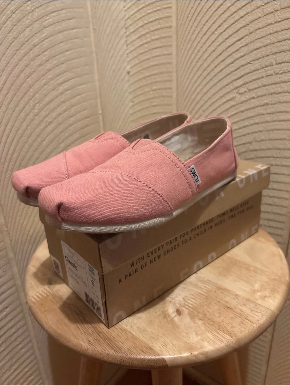 TOMS Women's Classic Canvas Slip-Ons in Canyon Clay Pink